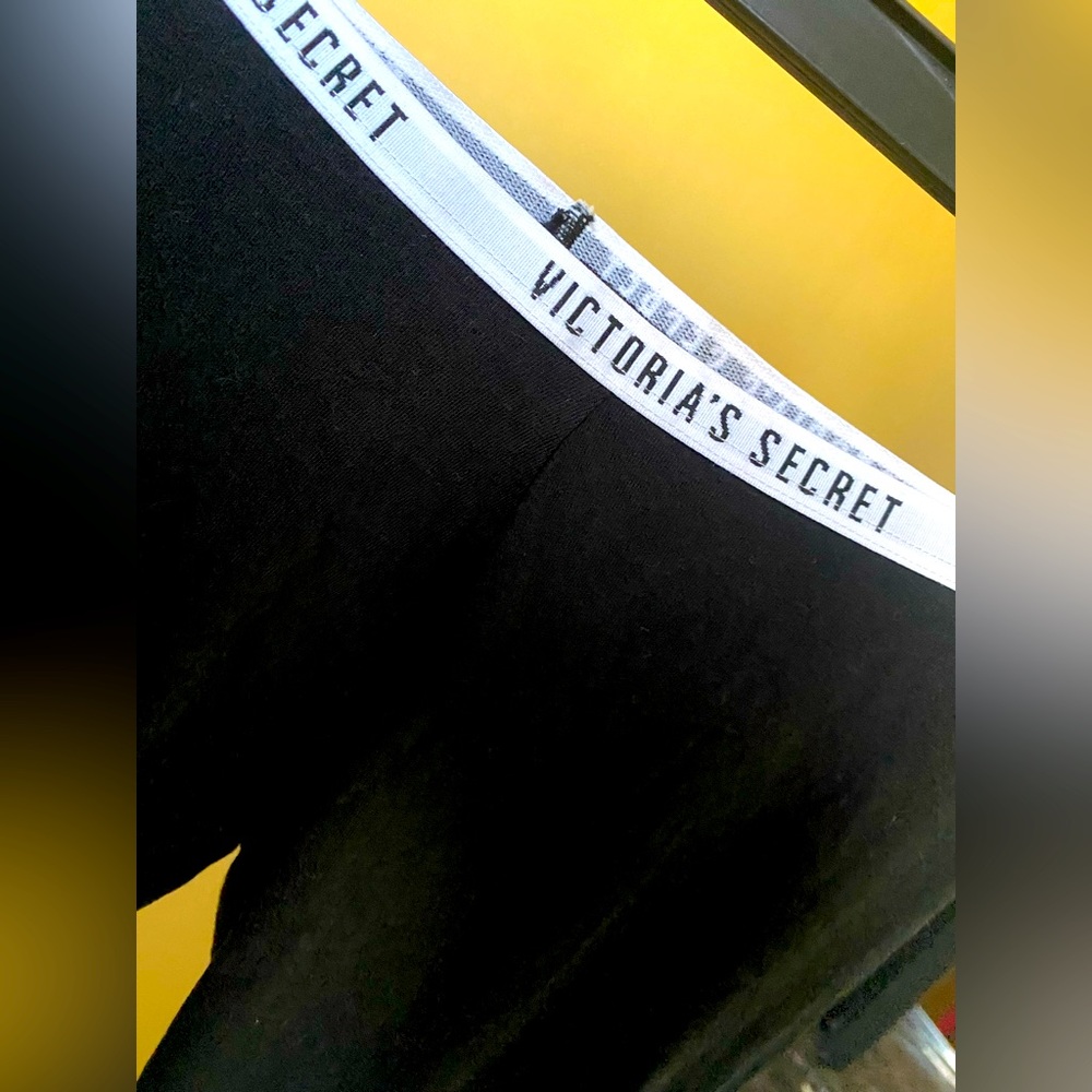 Victoria’s secret’s leggings